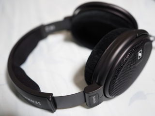 HD 660 S